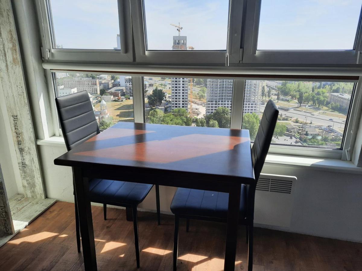 Sky Apartment Virmenska Kyiv Exterior photo