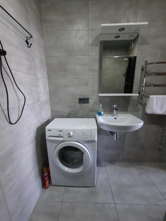 Sky Apartment Virmenska Kyiv Exterior photo