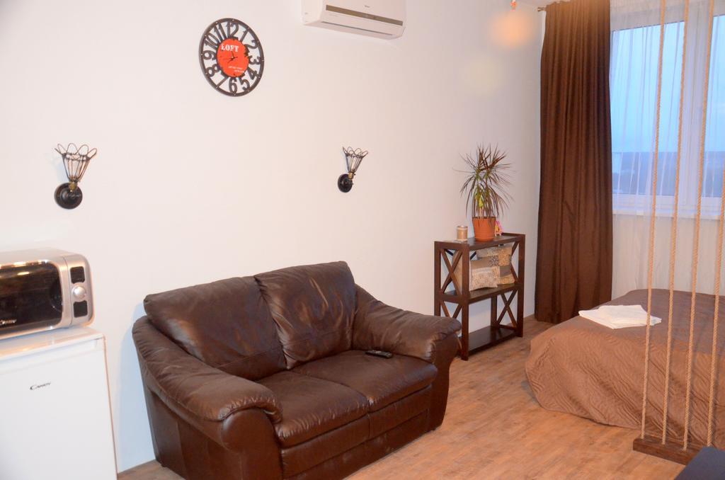 Sky Apartment Virmenska Kyiv Exterior photo