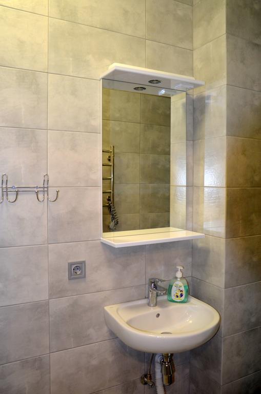 Sky Apartment Virmenska Kyiv Exterior photo
