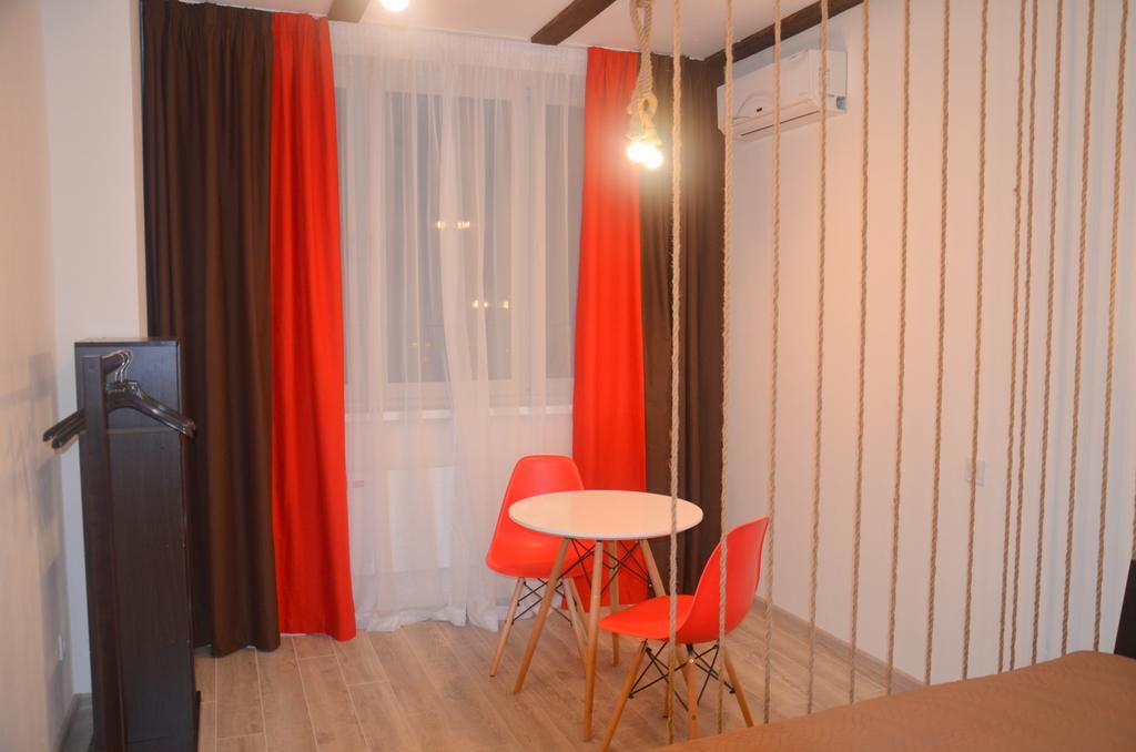 Sky Apartment Virmenska Kyiv Exterior photo