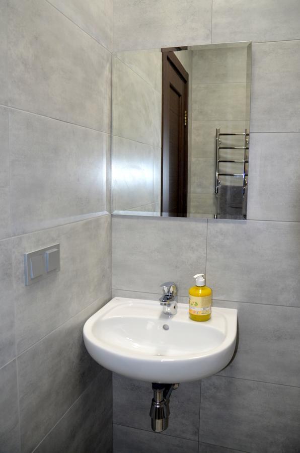 Sky Apartment Virmenska Kyiv Exterior photo